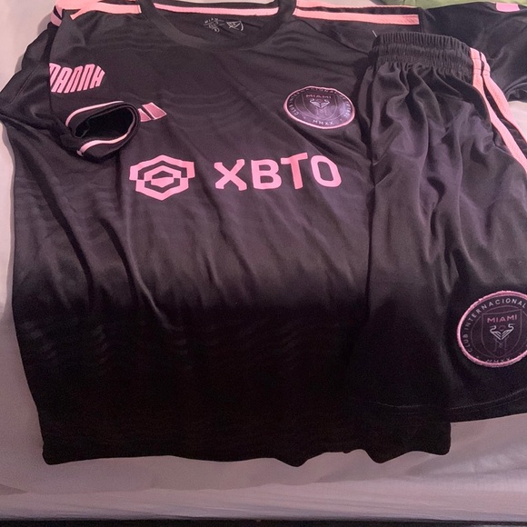 Jersey - Picture 1 of 1